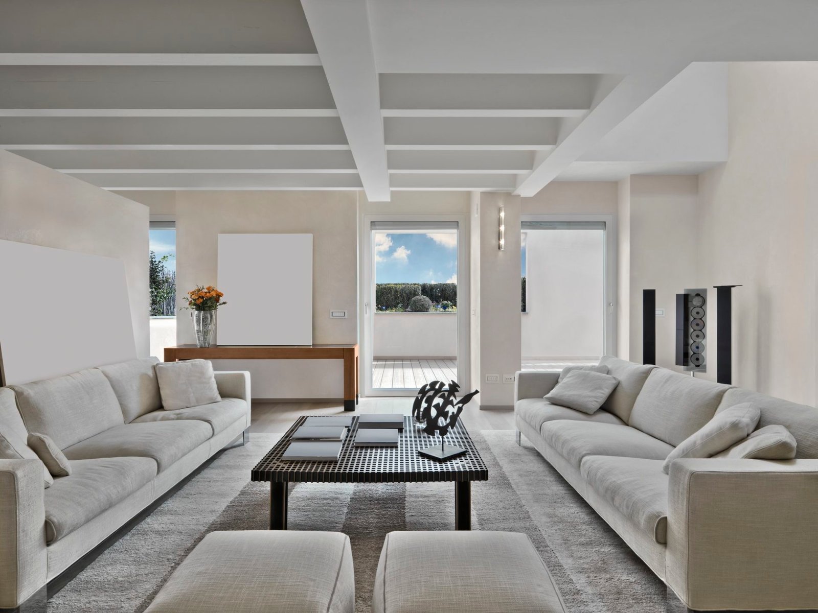 interiors of a modern living room 2 e1647339183127